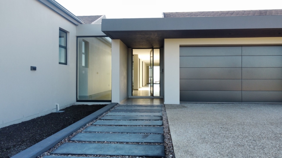 4 Bedroom Property for Sale in Oubaai Western Cape